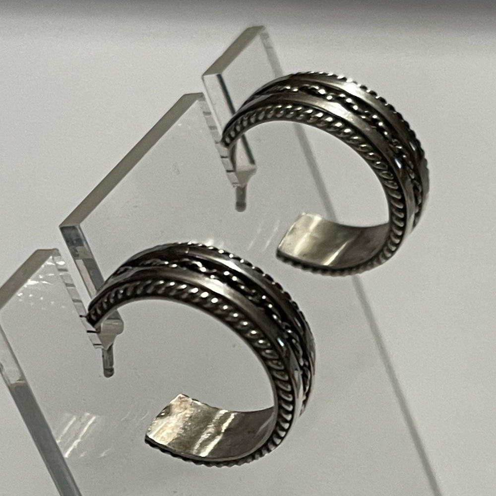 Navajo Signed M Tahe Sterling Silver Twist Hoop Earrings